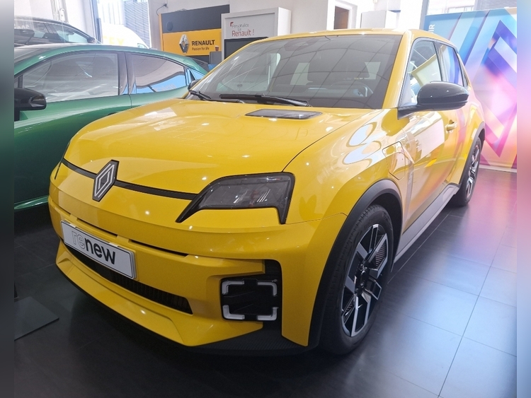 Renault 5 E-Tech 120 Urban Range Techno foto miniatura